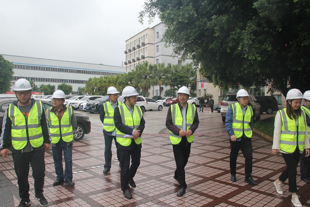 HLUr_1652880354034075681.jpg IMG_2040.jpg