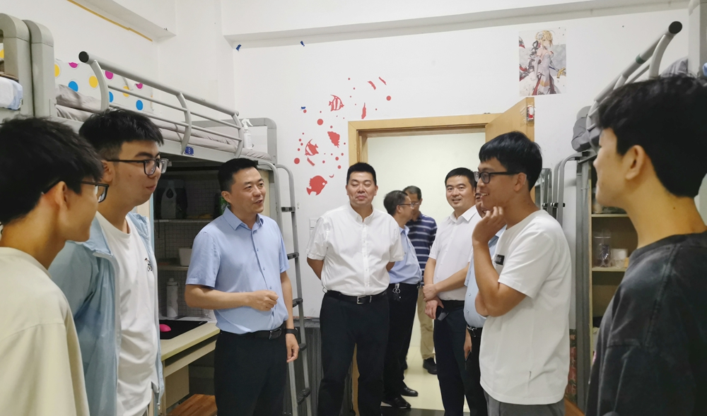 AOTl_1757838184360022845.jpg IMG_20250913_170856.jpg