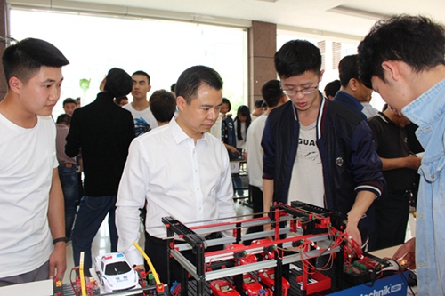 1529394799076057088.jpg 55.jpg